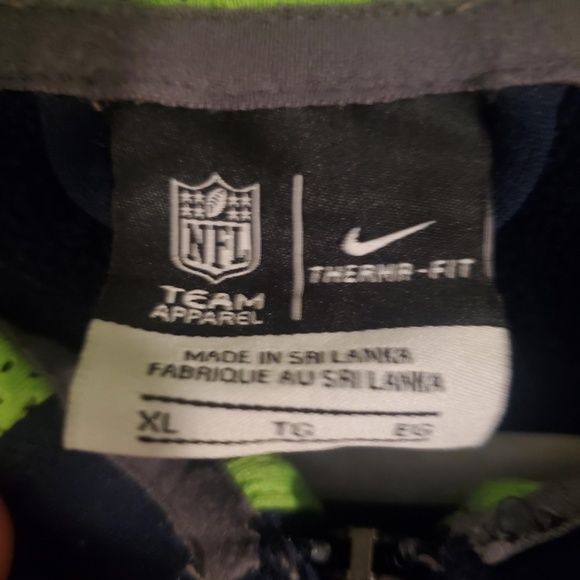 NFL MEN'S SEATTLE SEAHAWKS THERMA-FIT HOODIE - SIZE XL - Picture 4 of 9